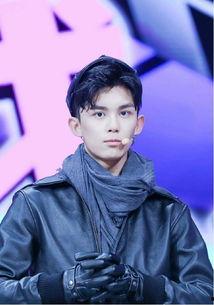 三石弟弟吃瓜娱乐圈文,娱乐圈幕后风云大揭秘